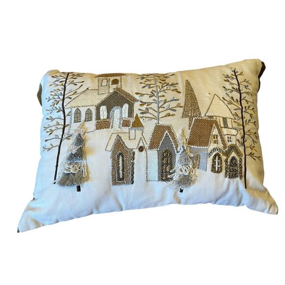 Pier One 1 Imports Pine Fir Trees Christmas Embriodered Pillow 15”x21” - Picture 1 of 6